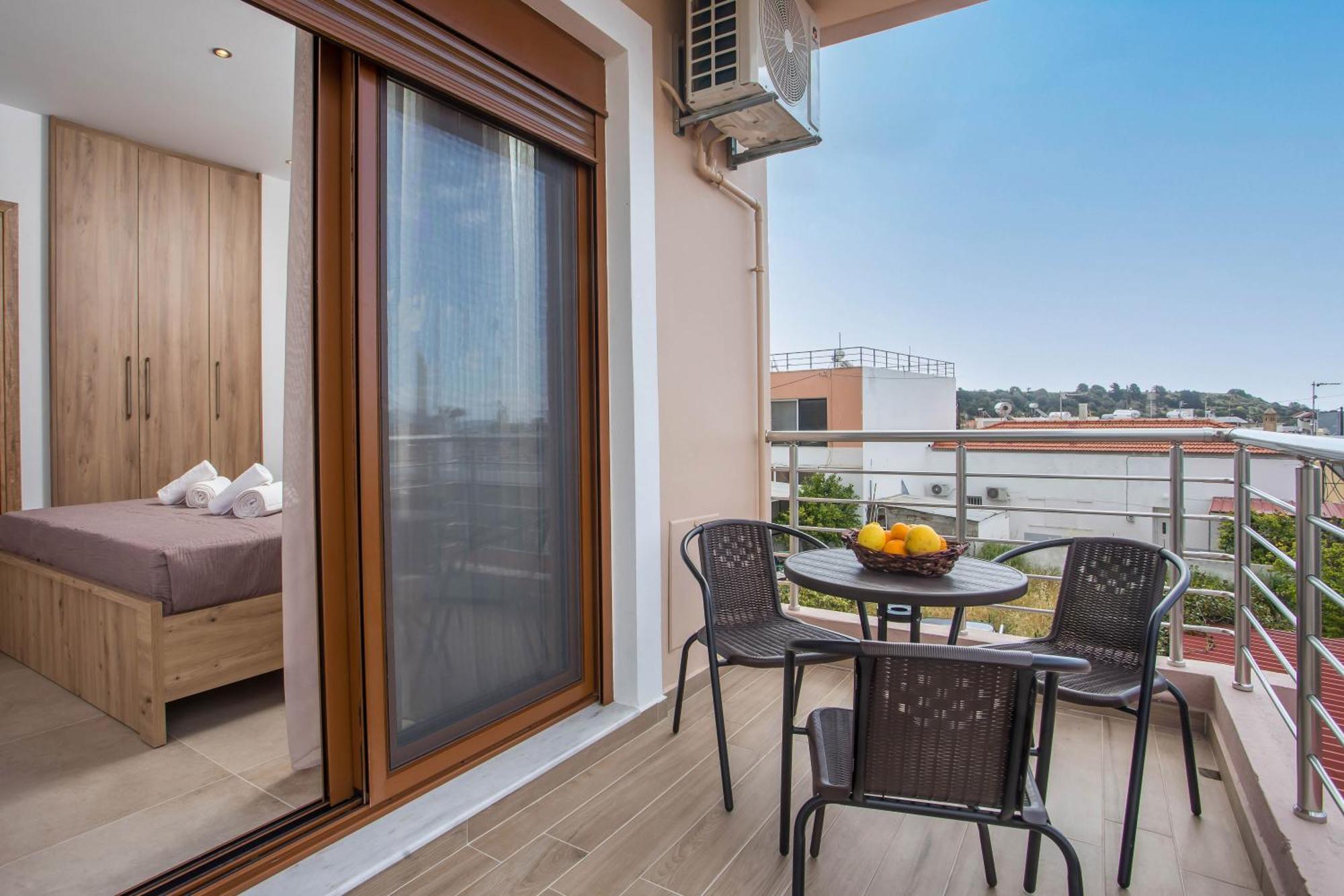 M&E Apartments New Haraki Exterior photo